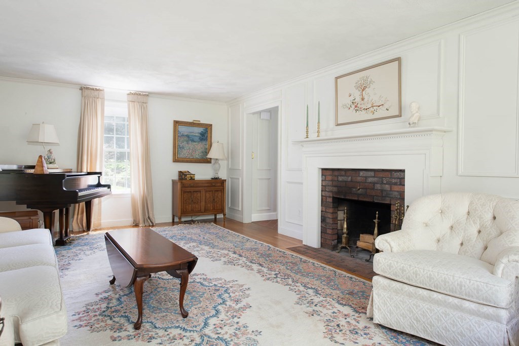 30 Myles Standish Road Weston, MA 02493 - Photo 6 of 42 Gallery Image 6