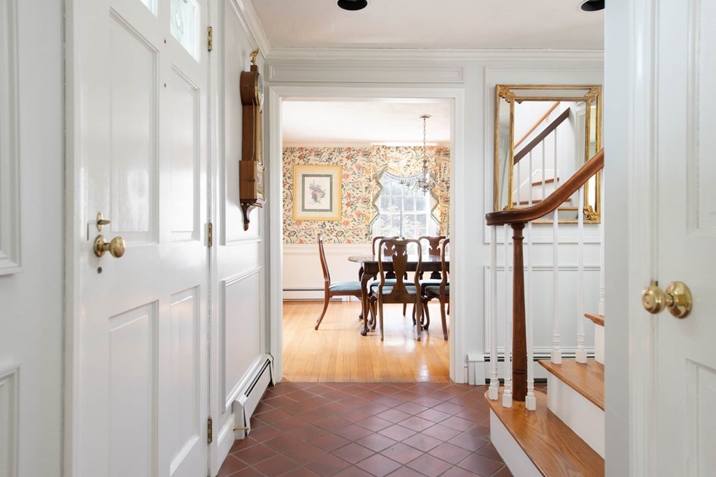 30 Myles Standish Road Weston, MA 02493 - Photo 8 of 42 Gallery Image 8