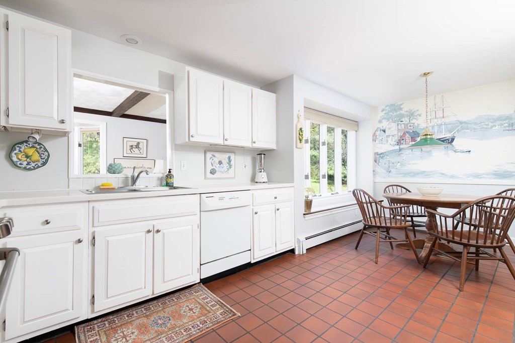30 Myles Standish Road Weston, MA 02493 - Photo 10 of 42 Gallery Image 10