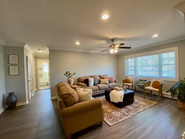 $2,375 | 305-5 Robinson Avenue, Unit 3055, Patchogue, NY 11772