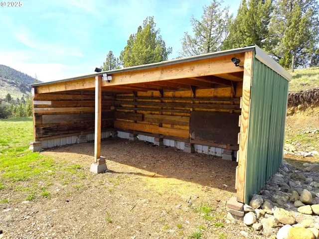 $239,900 | 4035 Patterson Drive, Canyon City, OR 97820