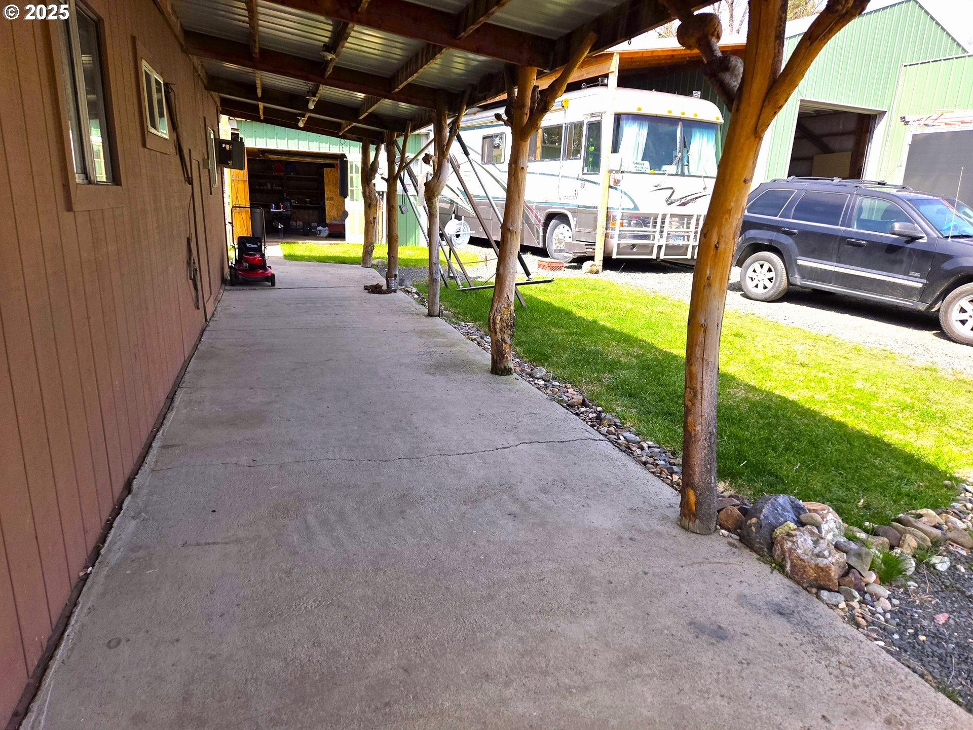 4035 Patterson Drive Canyon City, OR 97820 - Photo 6 of 34