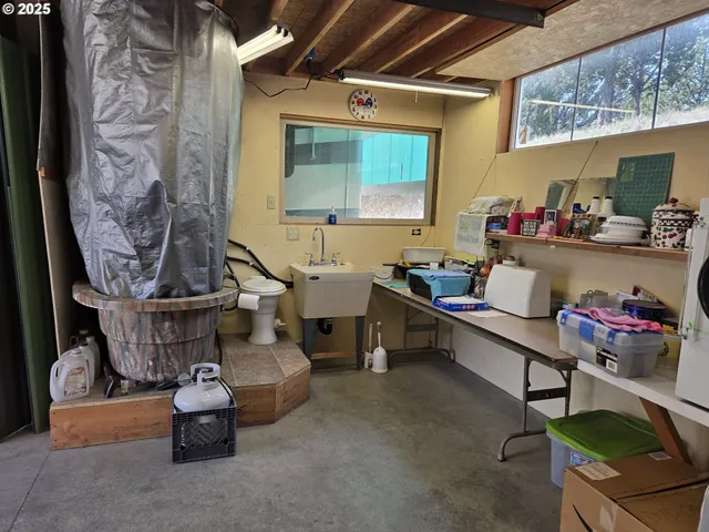 $239,900 | 4035 Patterson Drive, Canyon City, OR 97820