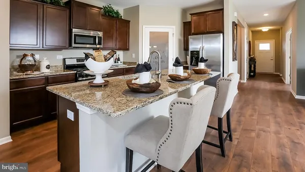 $585,990 | 1430 Silk Run, Breinigsville, PA 18031