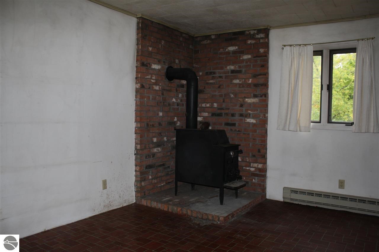 7616 Homestead Road Benzonia, MI 49616 - Photo 25 of 26 1777602-24.JPG