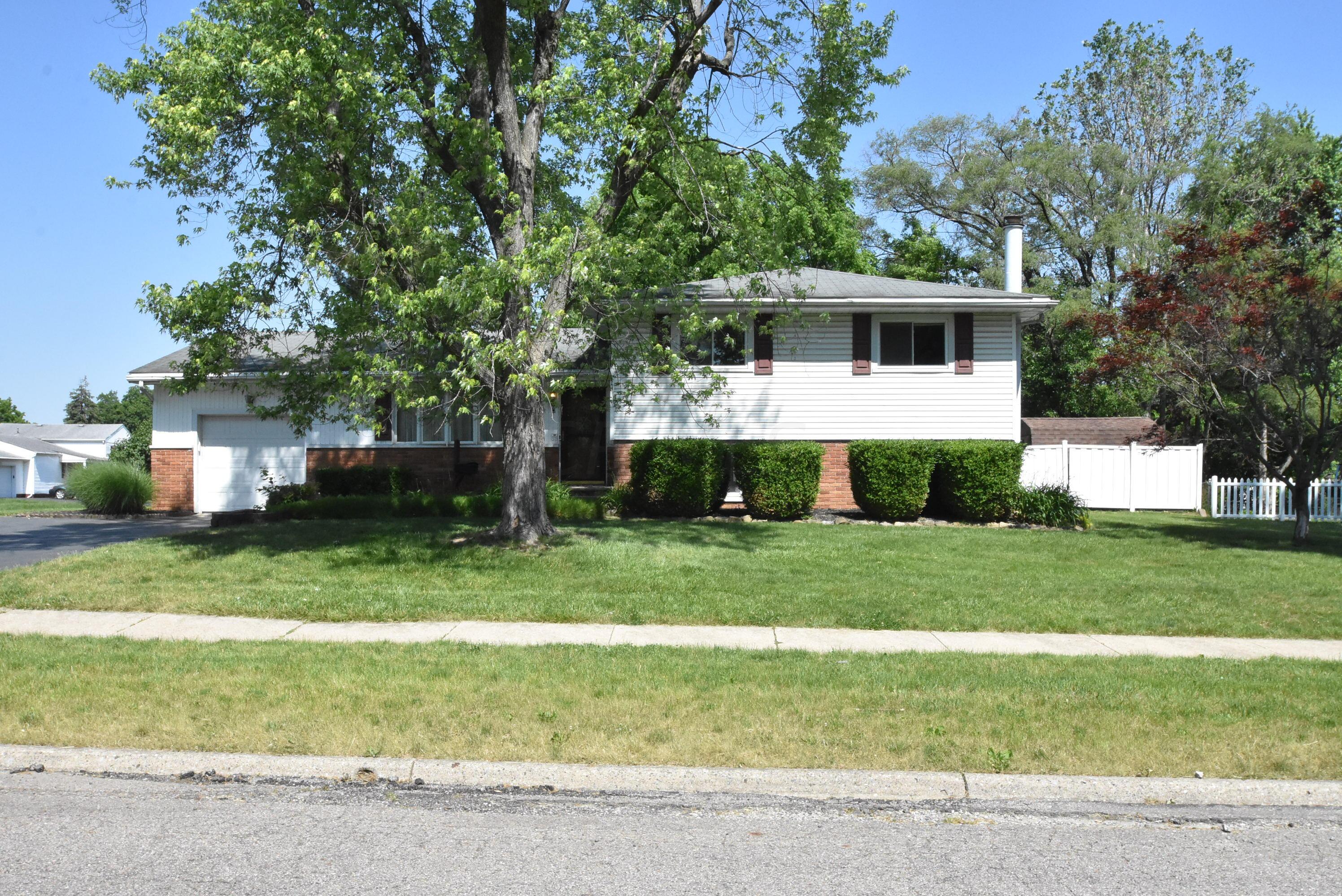 Welcome Home to 6658 Red Fox Road