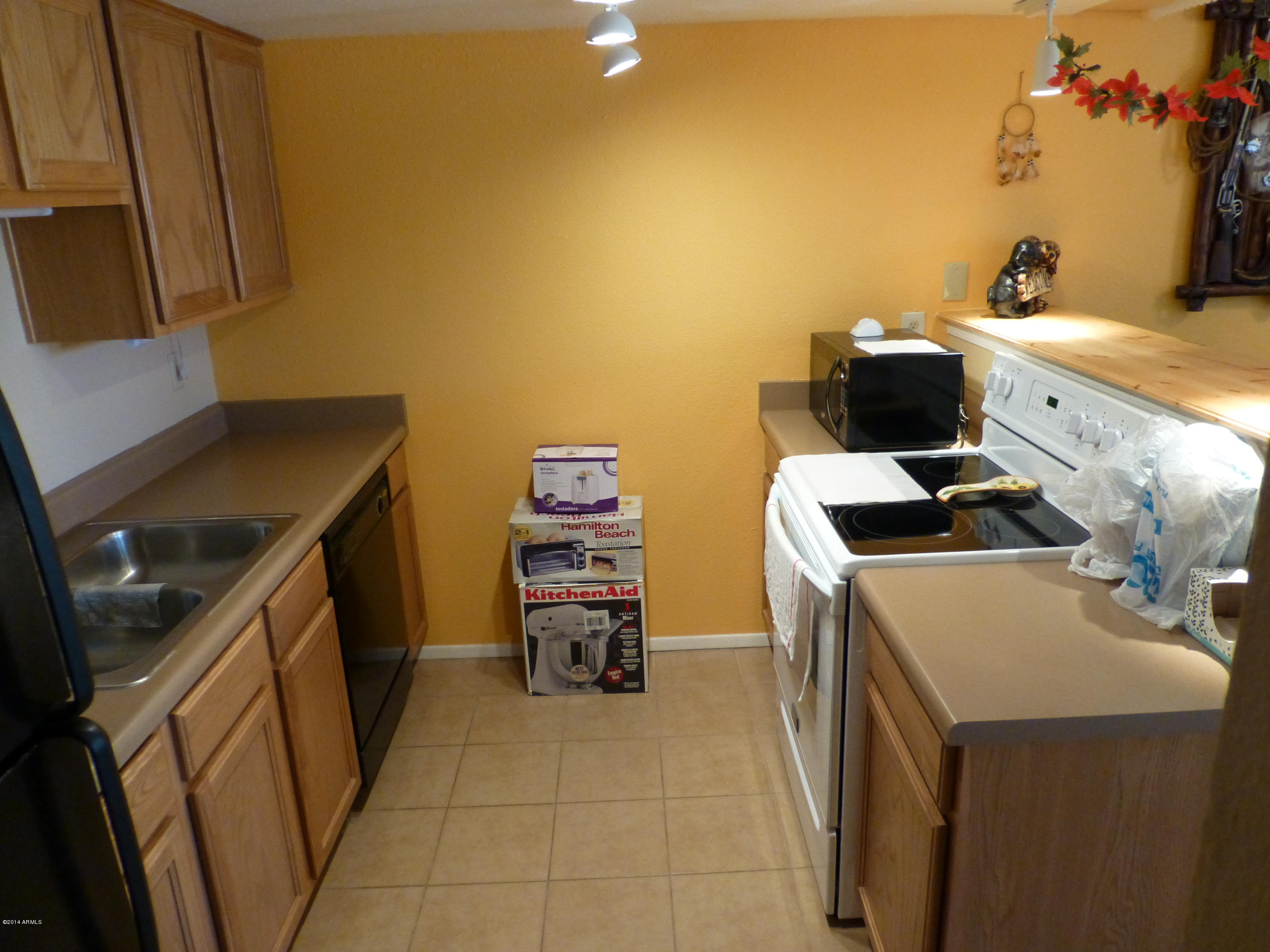 3511 East Baseline Road, Unit 1106 Phoenix, AZ 85042 - Photo 9 of 16 Kitchen 02