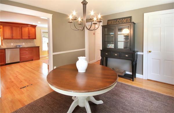 22 Pilgrim Way Walpole, MA 02032 - Photo 4 of 24 Gallery Image 4
