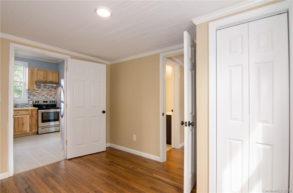 983 Tinsley Road Brevard, NC 28712 - Photo 14 of 21 Gallery Image 14