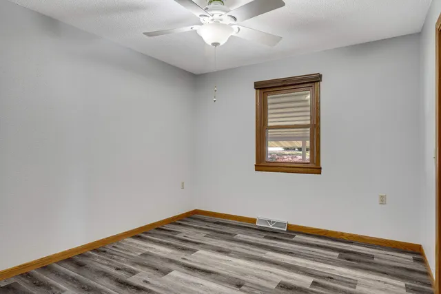 $319,900 | 1332 East Avenue North, Onalaska, WI 54650