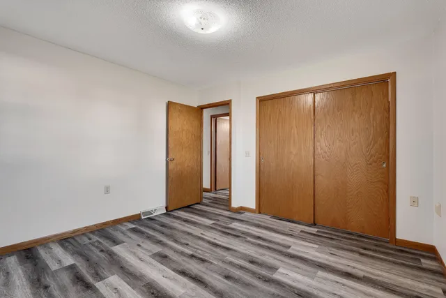 $319,900 | 1332 East Avenue North, Onalaska, WI 54650