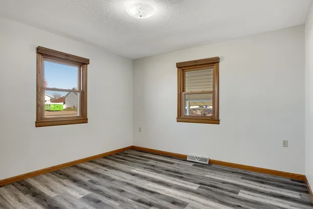 $319,900 | 1332 East Avenue North, Onalaska, WI 54650