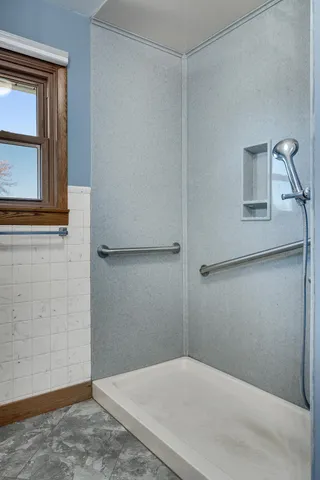 $319,900 | 1332 East Avenue North, Onalaska, WI 54650