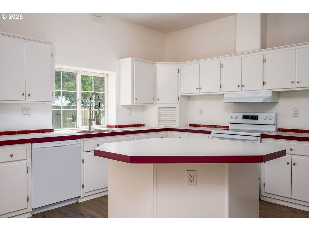 27561 South Ringo Road Mulino, OR 97042 - Photo 20 of 48