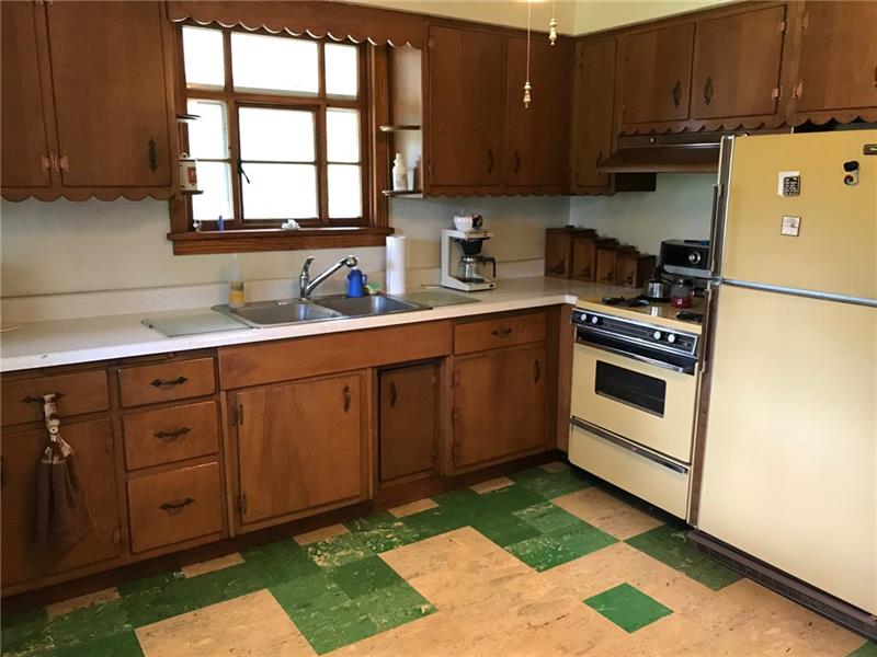 751 Saxonburg Road Butler, PA 16002 - Photo 3 of 21