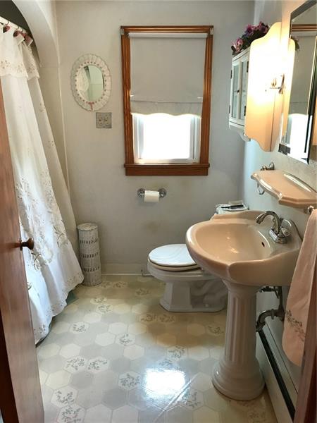 751 Saxonburg Road Butler, PA 16002 - Photo 10 of 21 Second floor bathroom