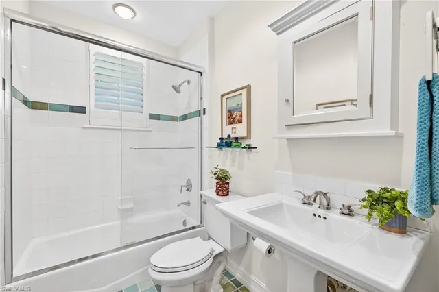 $1,150,000 | 2805 Tiburon Boulevard East, Unit 1101, Naples, FL 34109