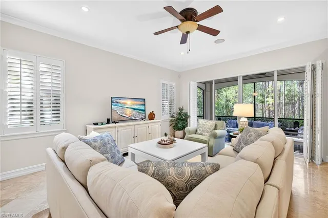 $1,150,000 | 2805 Tiburon Boulevard East, Unit 1101, Naples, FL 34109