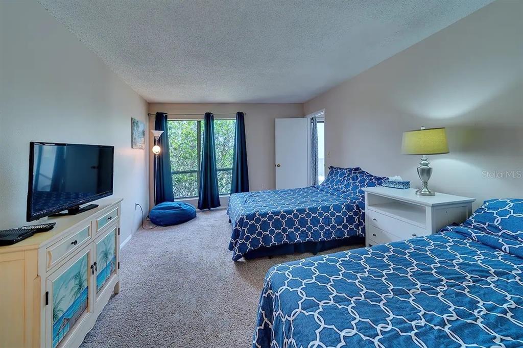 6157 Midnight Pass Road, Unit D32 Sarasota, FL 34242 - Photo 17 of 41