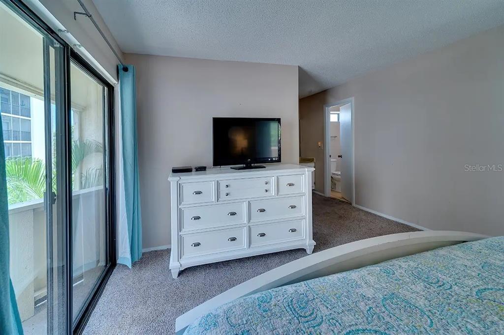 6157 Midnight Pass Road, Unit D32 Sarasota, FL 34242 - Photo 32 of 41