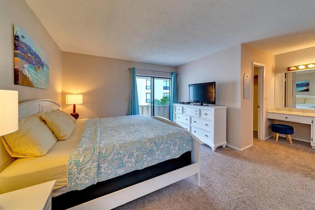 6157 Midnight Pass Road, Unit D32 Sarasota, FL 34242 - Photo 5 of 41