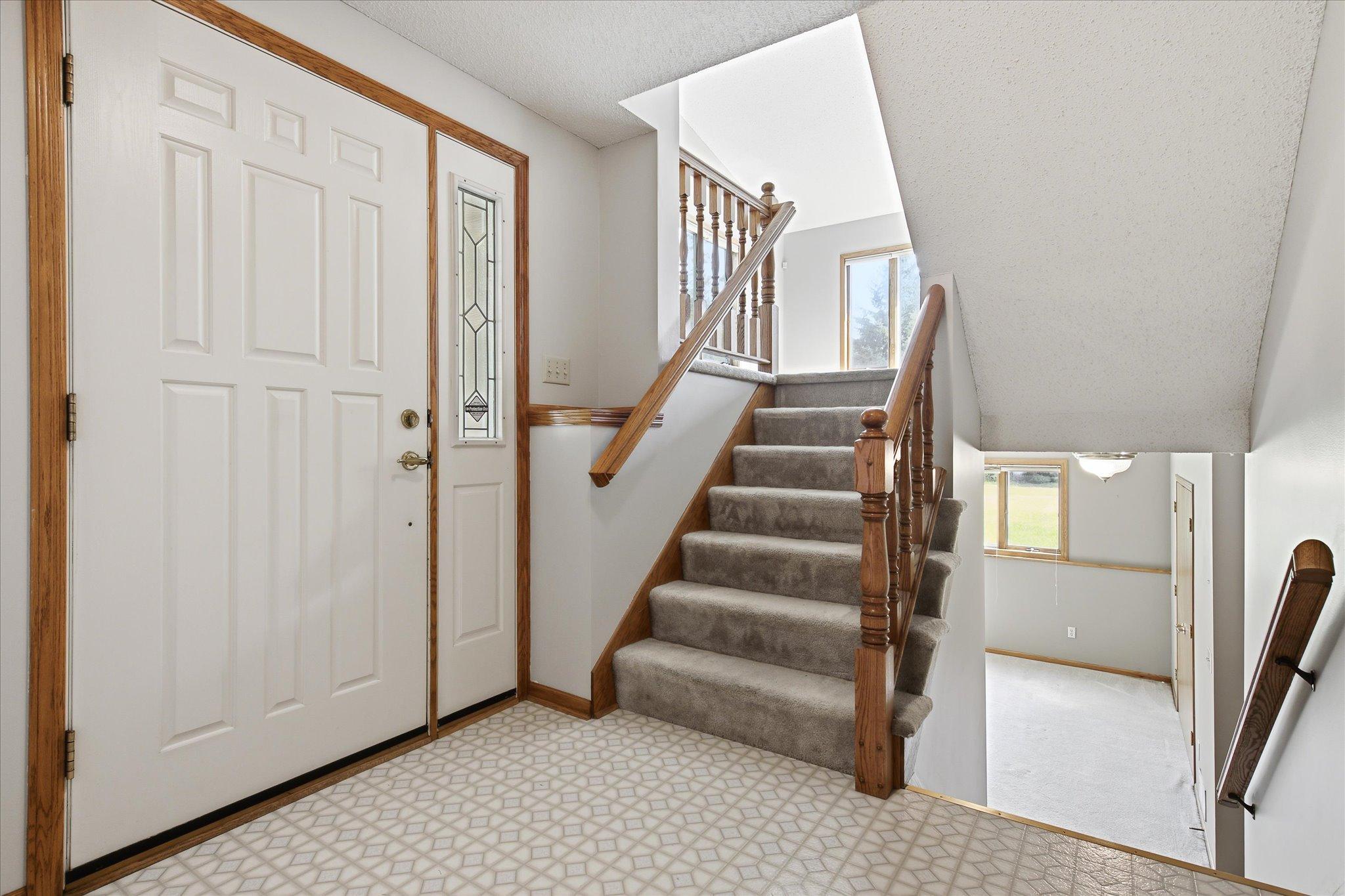 5758 Heather Ridge Drive Shoreview, MN 55126 - Photo 3 of 40 Gallery Image 3