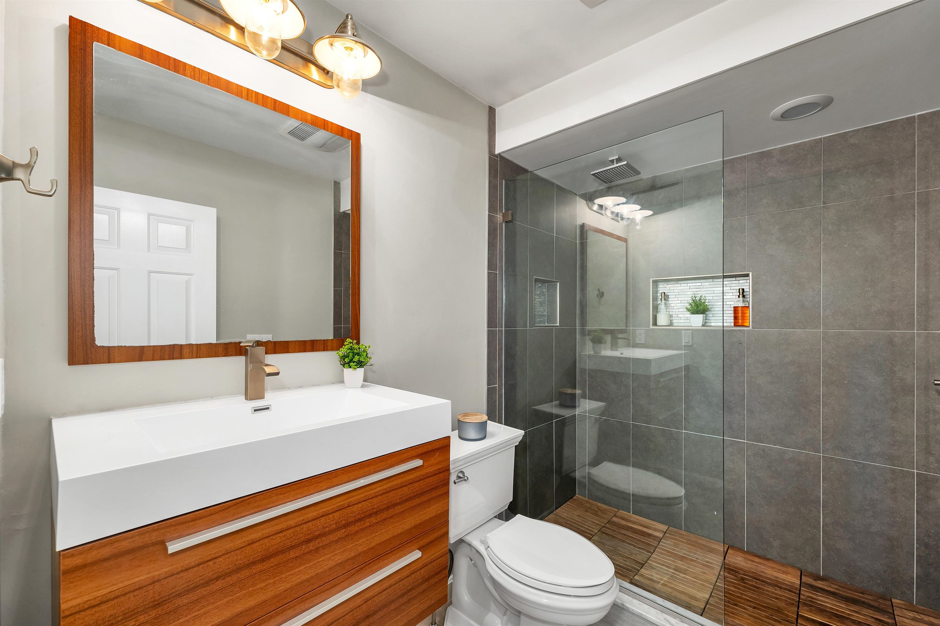 204 Chase Way Manchester, NH 03104 - Photo 19 of 50