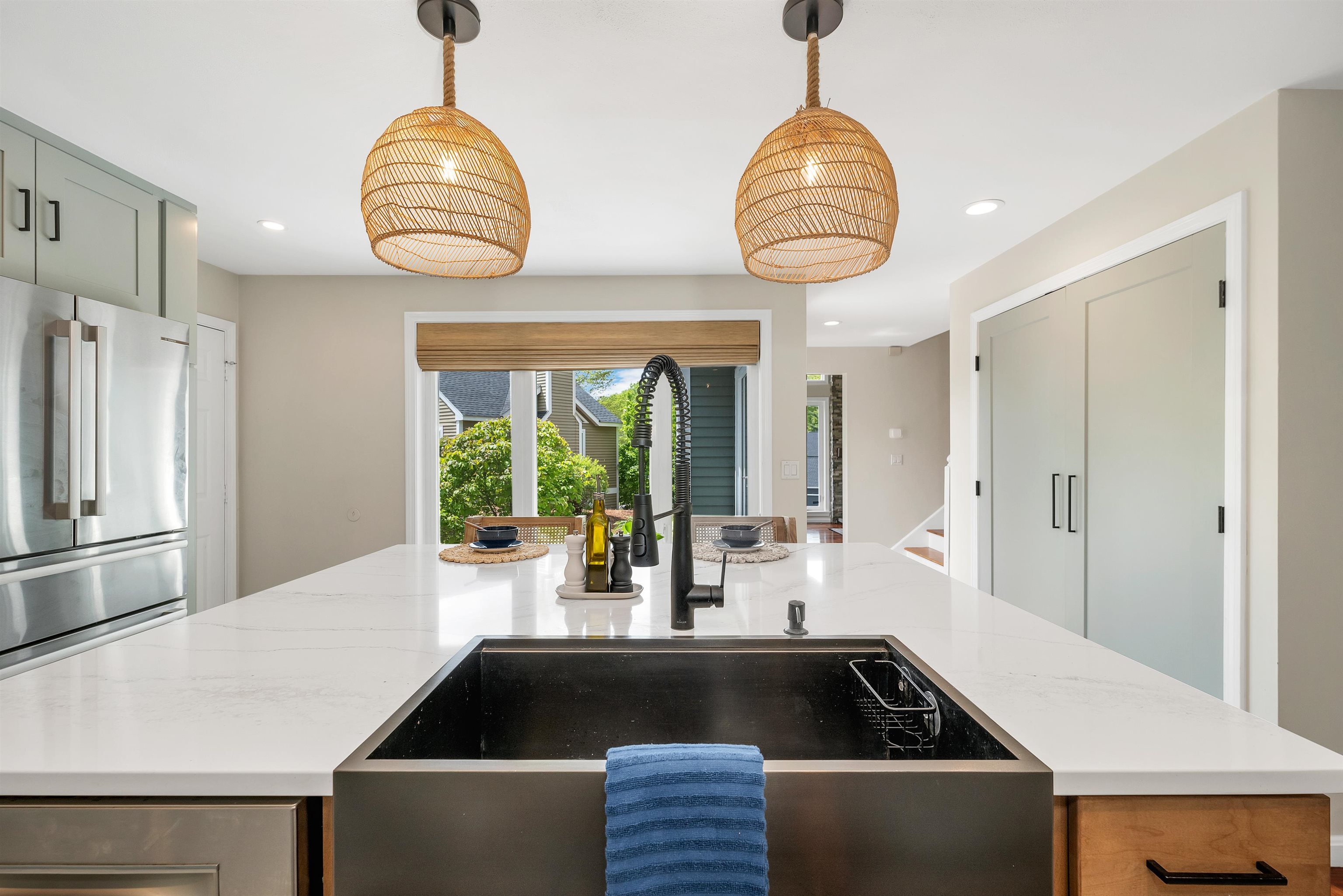 204 Chase Way Manchester, NH 03104 - Photo 7 of 50