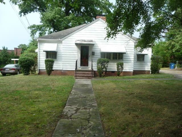 1818 Forest Road Durham, NC 27705 - Photo 4 of 14 Photo 4