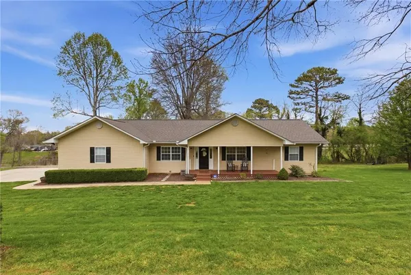 $345,000 | 205 Cook Street, Alto, GA 30510