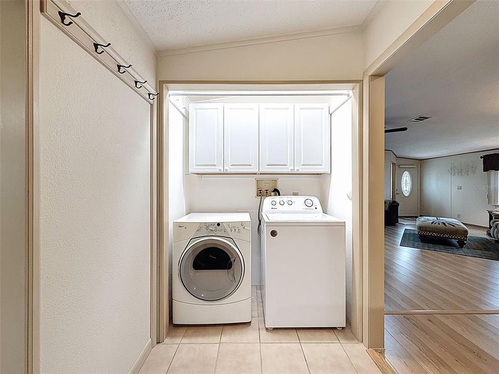 1001 Starkey Road, Unit 259 Largo, FL 33771 - Photo 22 of 30 Laundry closet