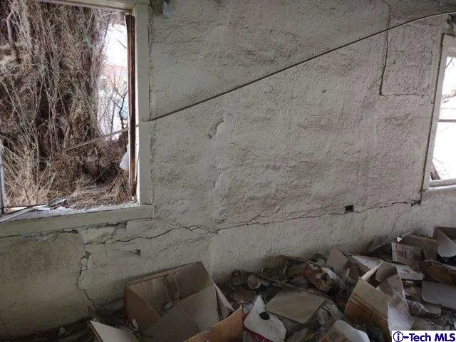 $20,000 | 82413 4th Street, Trona, CA 93562