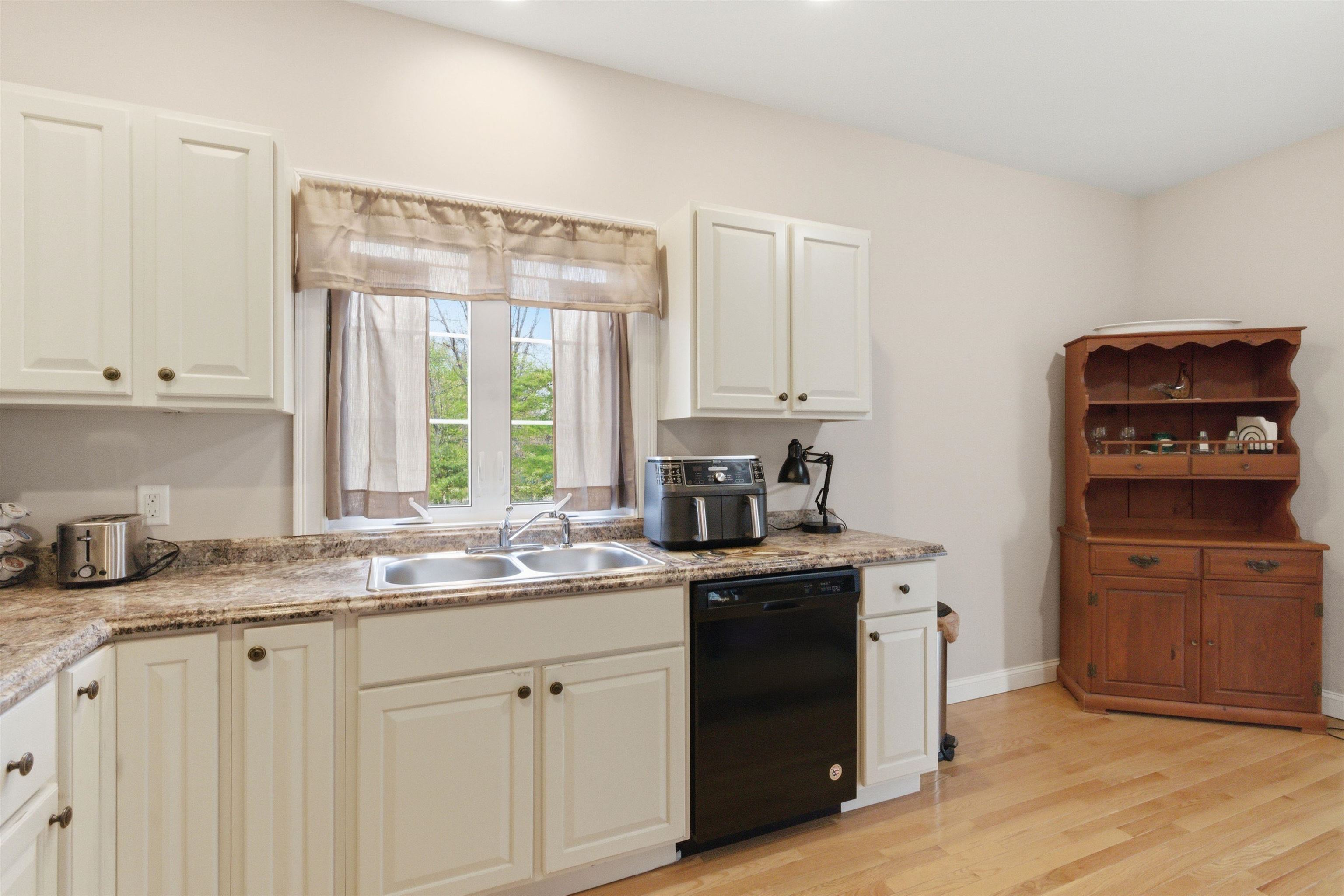 29 Butternut Lane Laconia, NH 03246 - Photo 5 of 59