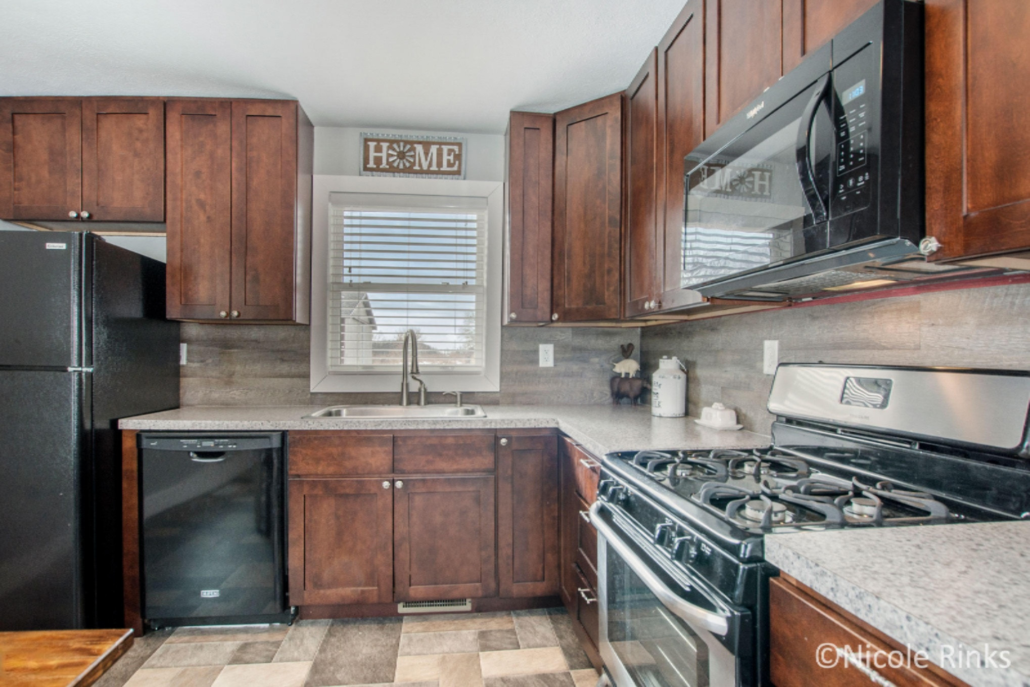 22791 Stanton Road Sand Lake, MI 49343 - Photo 8 of 30 DSC06501