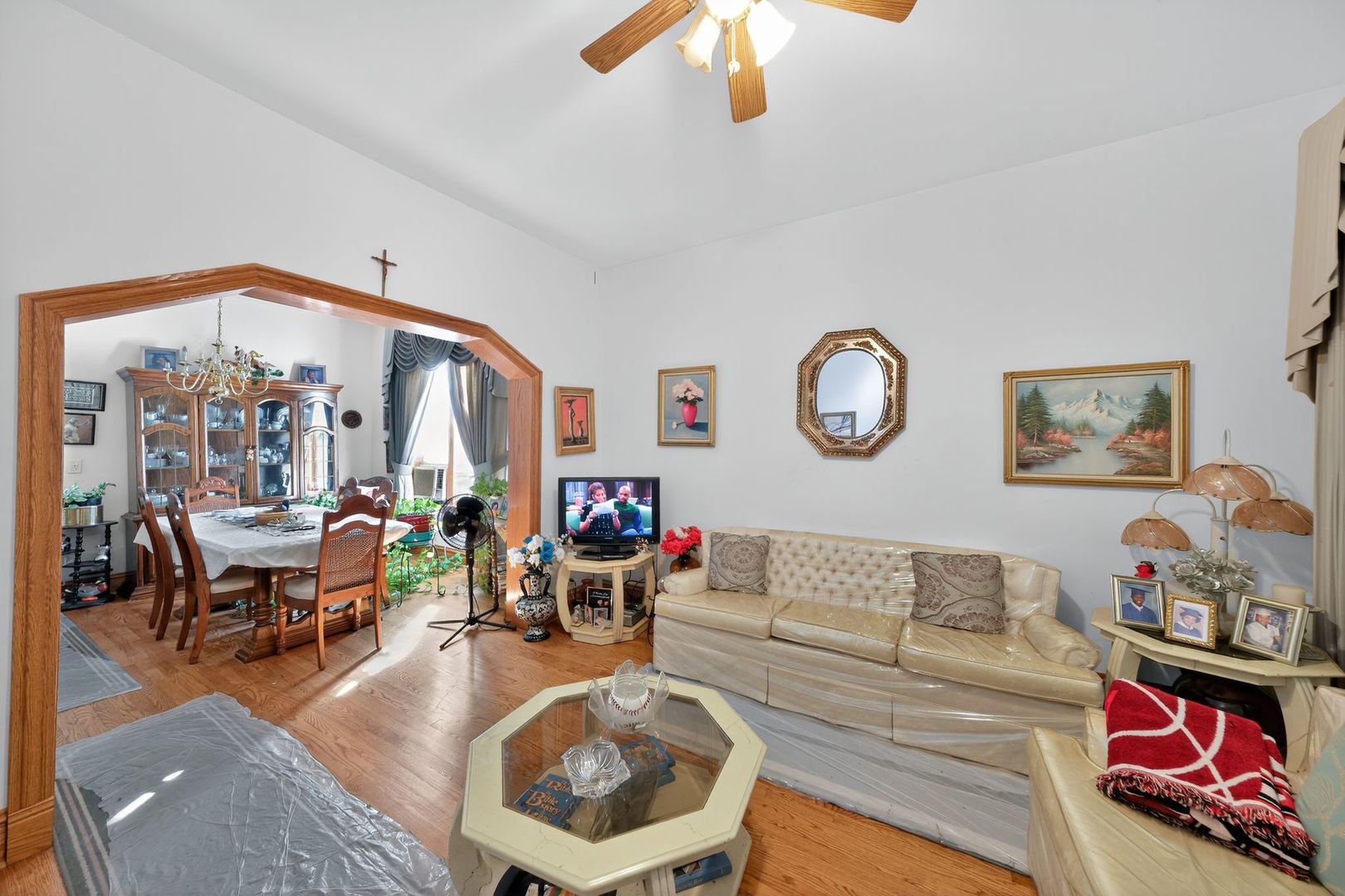 6541 South Carpenter Street Chicago, IL 60621 - Photo 11 of 27 a living room with furniture and a large window