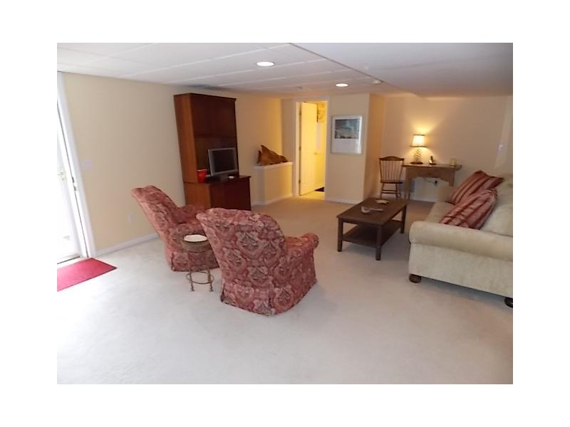 1096 Middle Road East Greenwich, RI 02818 - Photo 14 of 20 Den/Family/Great Room.