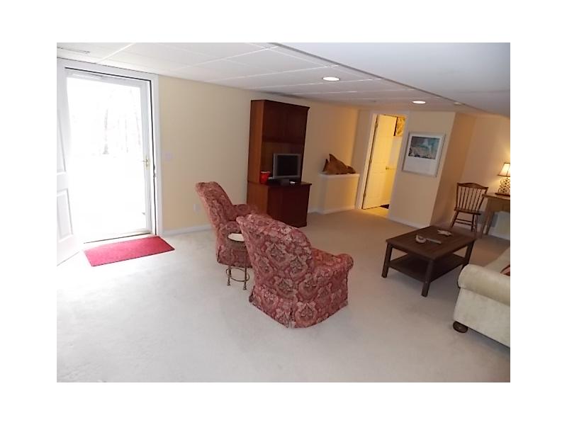 1096 Middle Road East Greenwich, RI 02818 - Photo 15 of 20 Den/Family/Great Room.