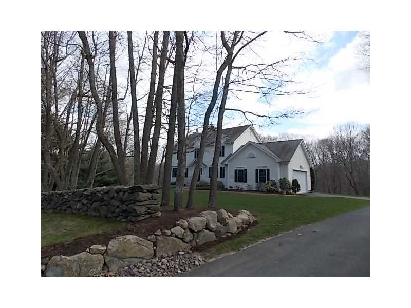 1096 Middle Road East Greenwich, RI 02818 - Photo 2 of 20 Exterior Front.