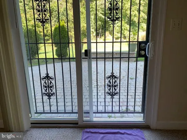 $2,100 | 15309 Briarcliff Manor Way, Burtonsville, MD 20866