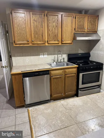 $1,950 | 15309 Briarcliff Manor Way, Burtonsville, MD 20866