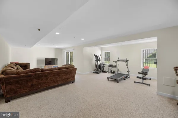 $2,100 | 15309 Briarcliff Manor Way, Burtonsville, MD 20866