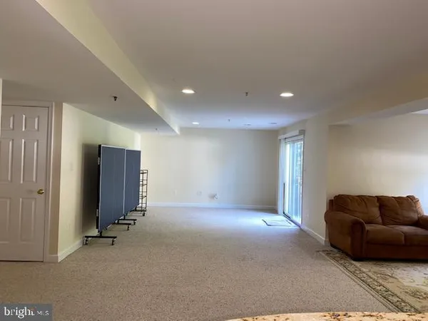 $1,950 | 15309 Briarcliff Manor Way, Burtonsville, MD 20866