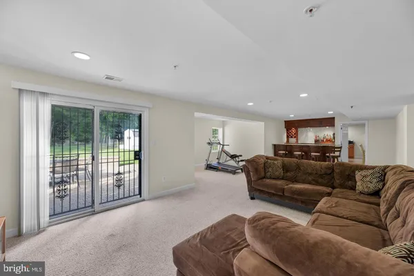 $1,950 | 15309 Briarcliff Manor Way, Burtonsville, MD 20866