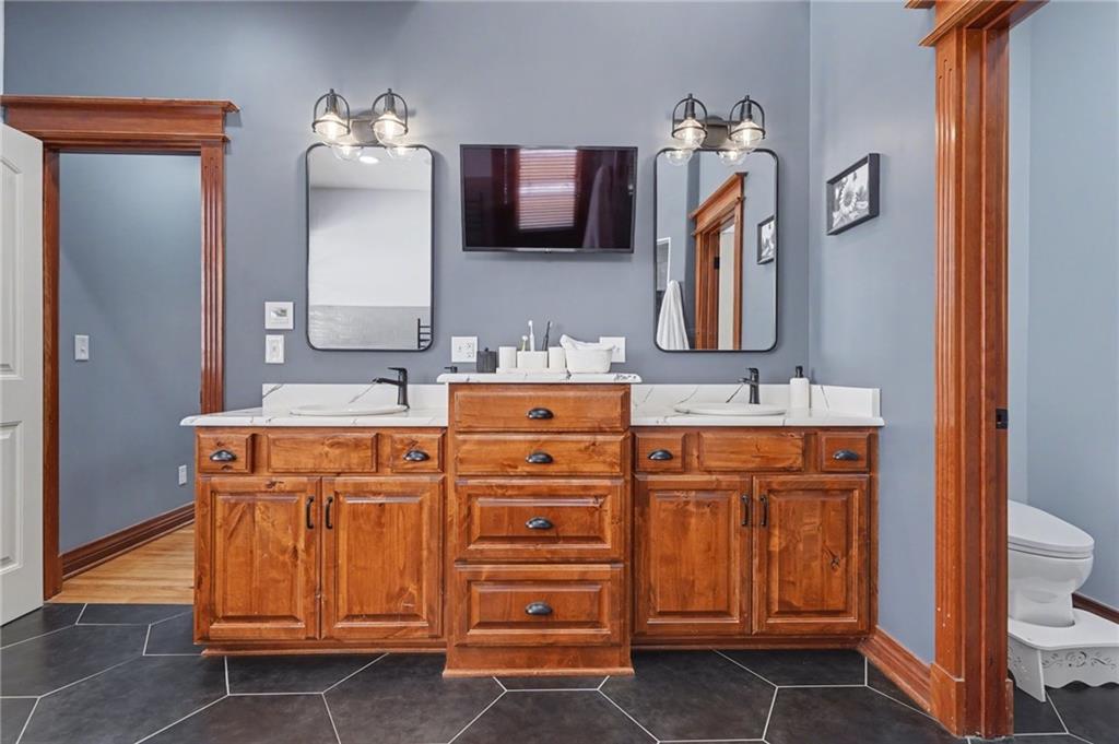 17492 Evans Road Tonganoxie, KS 66086 - Photo 15 of 80