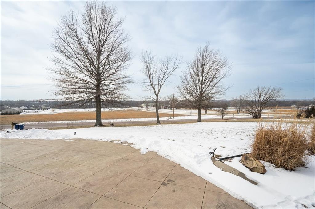 17492 Evans Road Tonganoxie, KS 66086 - Photo 4 of 80