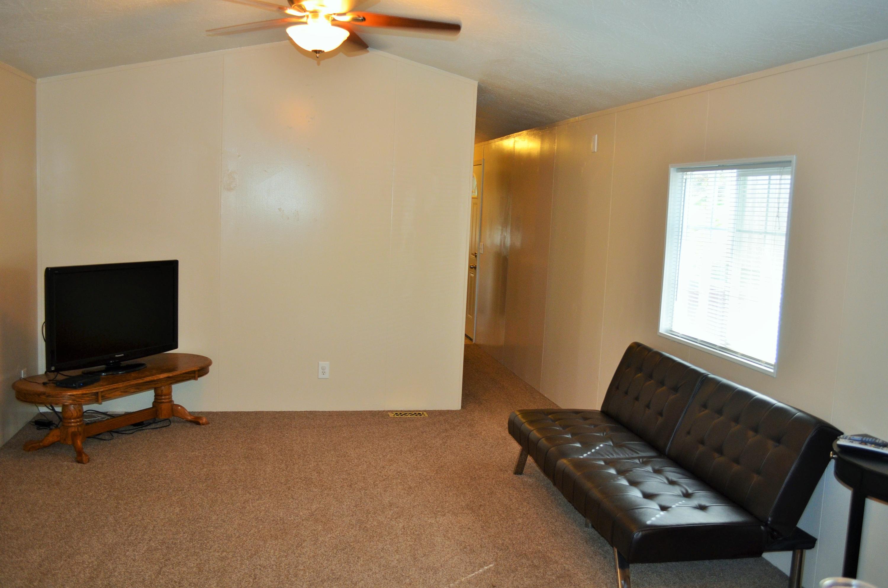 21055 Ina Way Anderson, CA 96007 - Photo 10 of 51 DSC_0200.JPG