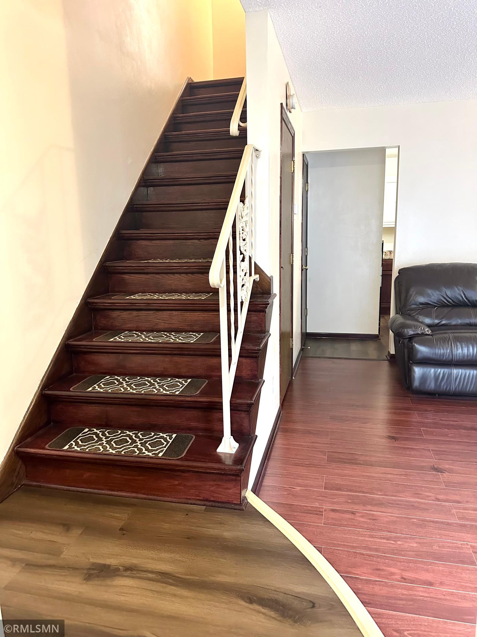 1228 Wagon Wheel Road Hopkins, MN 55343 - Photo 11 of 22