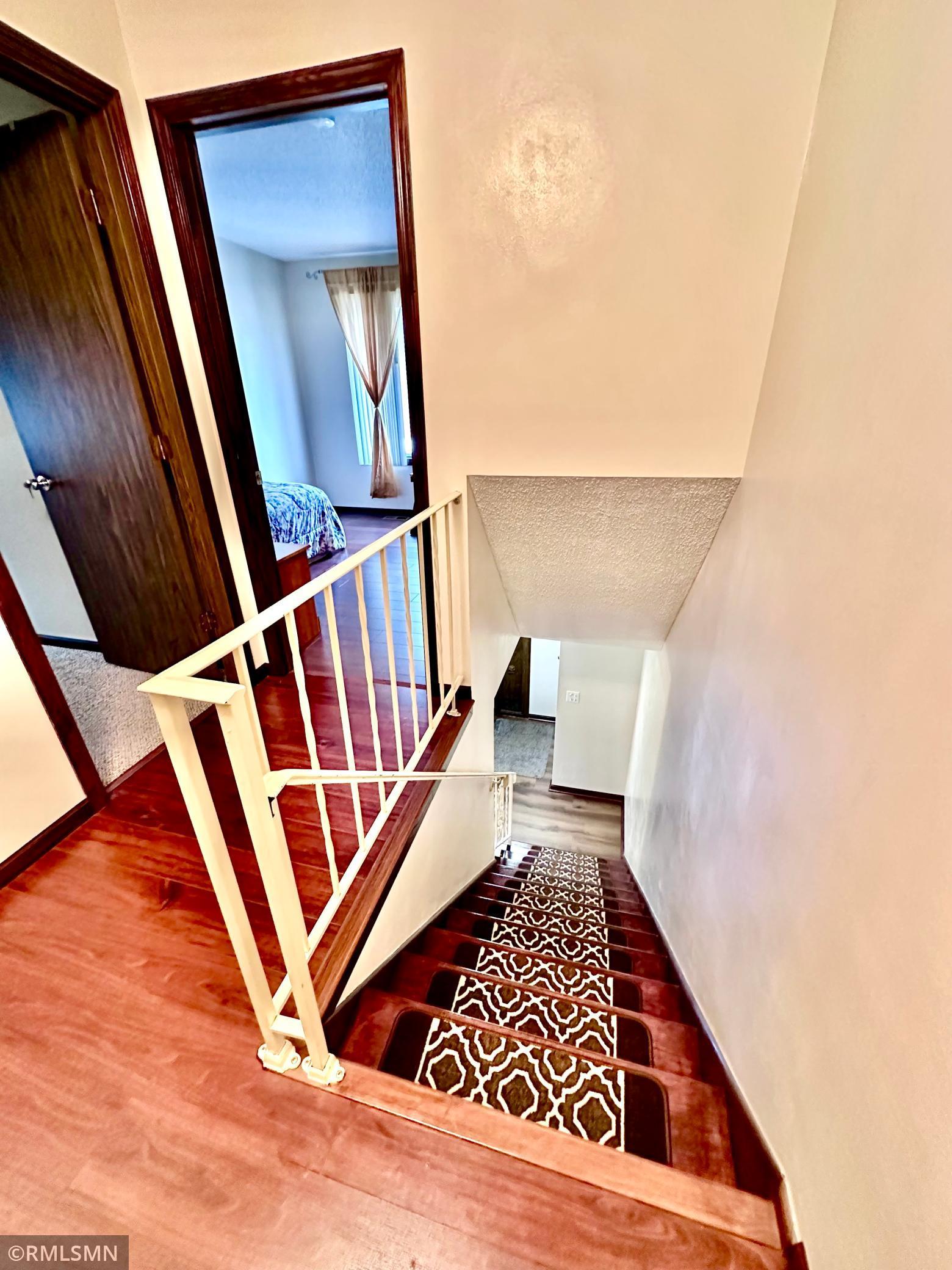 1228 Wagon Wheel Road Hopkins, MN 55343 - Photo 13 of 22