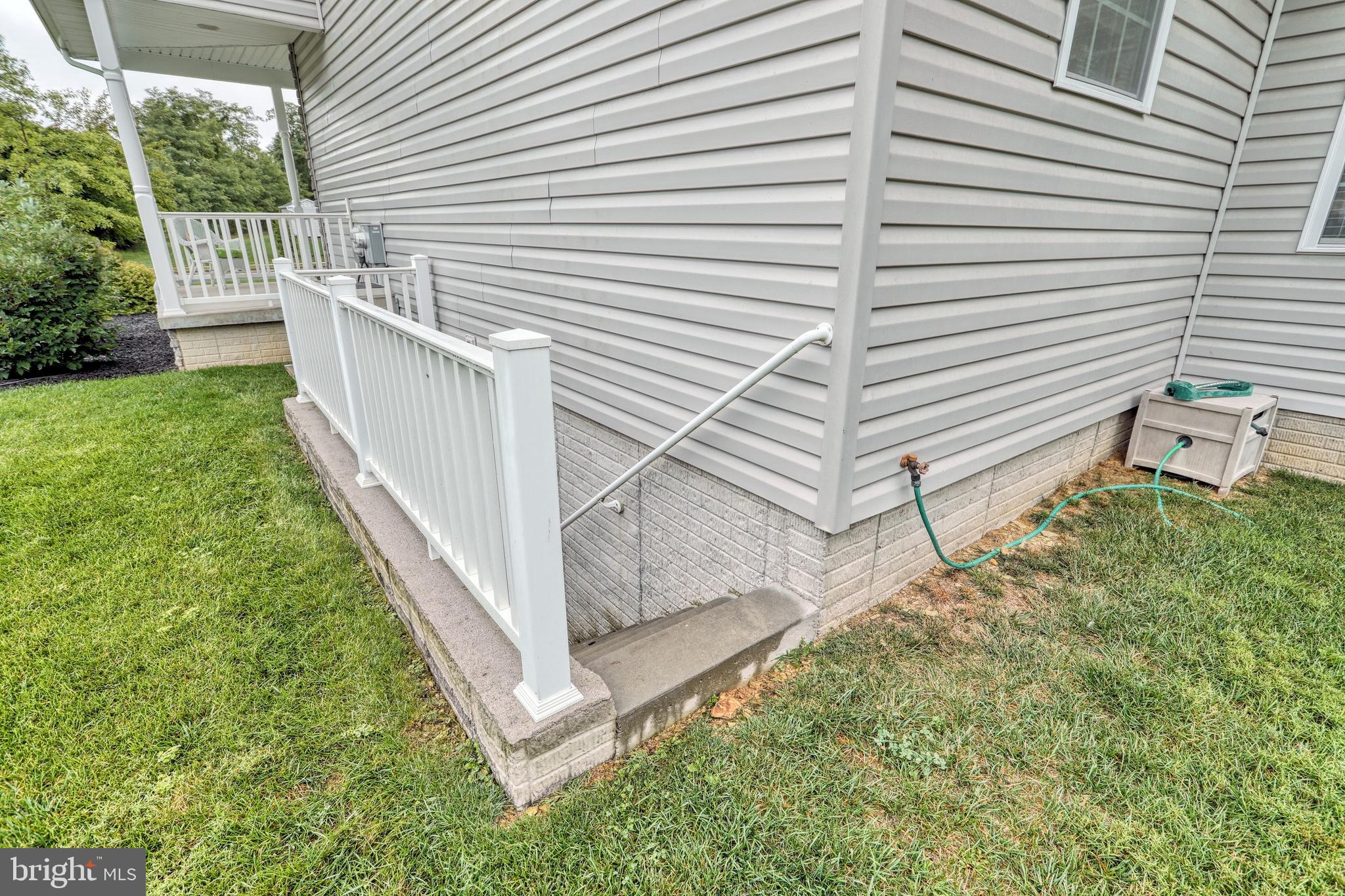 980 Ripple Drive Hanover, PA 17331 - Photo 8 of 53
