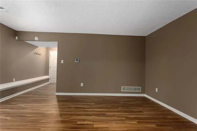 $222,000 | 6625 North Cosby Avenue, Kansas City, MO 64151